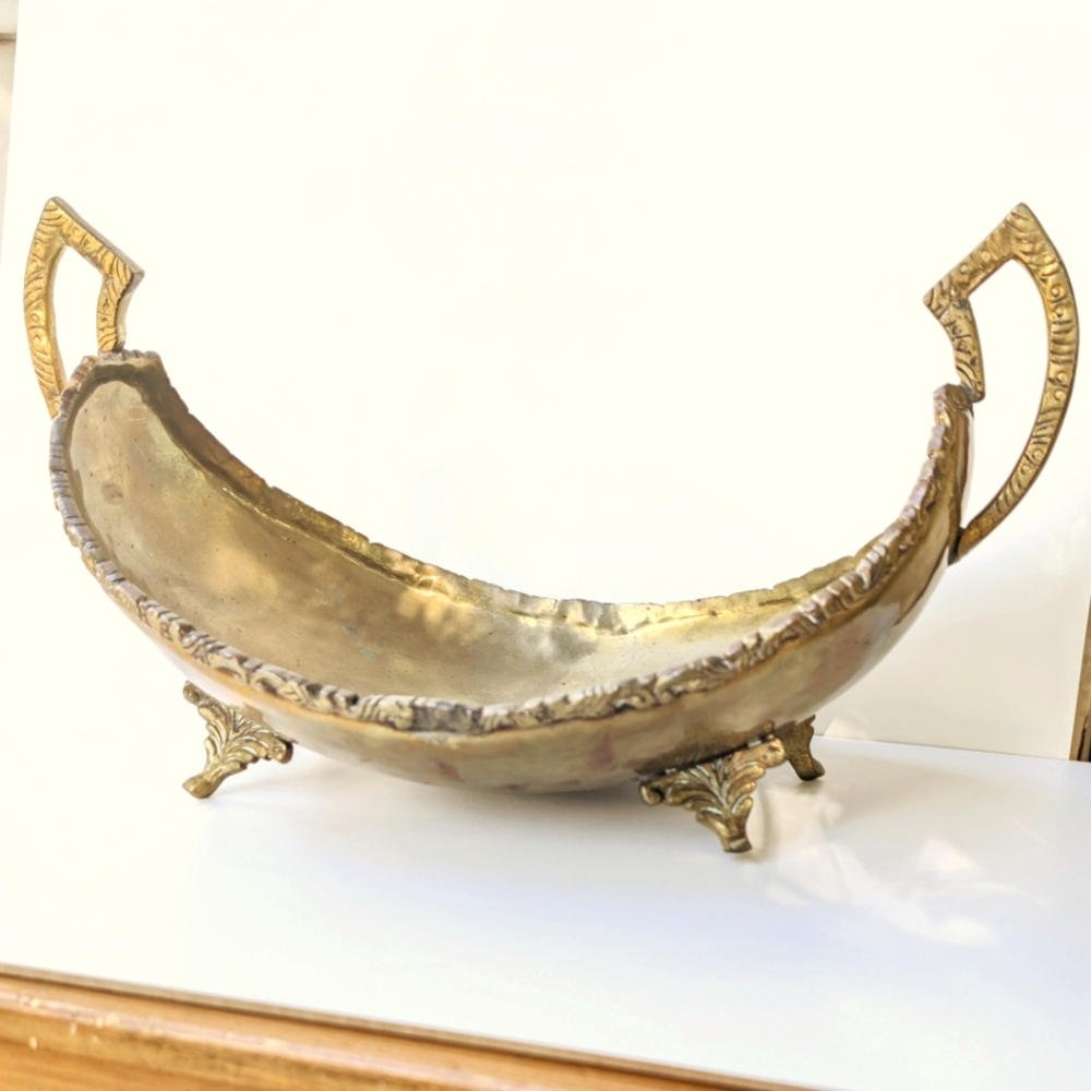 Large Vintage Brass Decorative Bowl with Handles Hench En‎ Mexico Scroll Handles